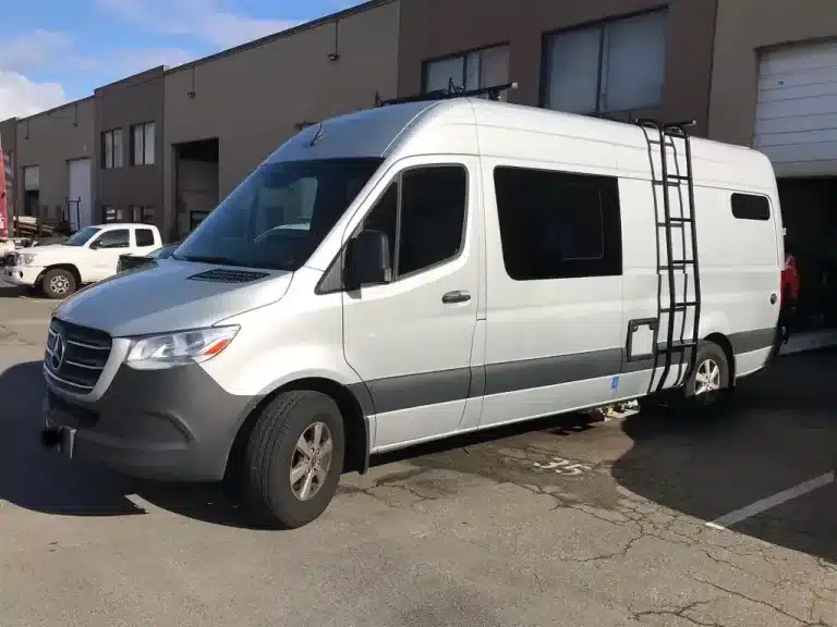 Mercedes-MERCEDES-SPRINTER-VAN-1